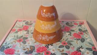 Vintage Pyrex - Butterfly Gold Mixing Bowl Set - 1979 Redesign