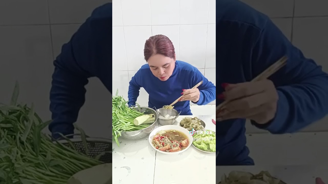 Cô Tư mời mấy bà nội việt nam ăn cơm 