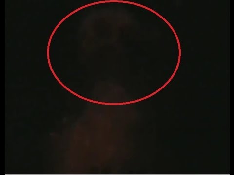 HEBOH ! Penampakan Sosok TENGKORAK Saat Gunung Kelud Meletus 13 Februari 2014 - YouTube