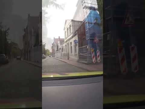 Einbahnstraßenende und rechts