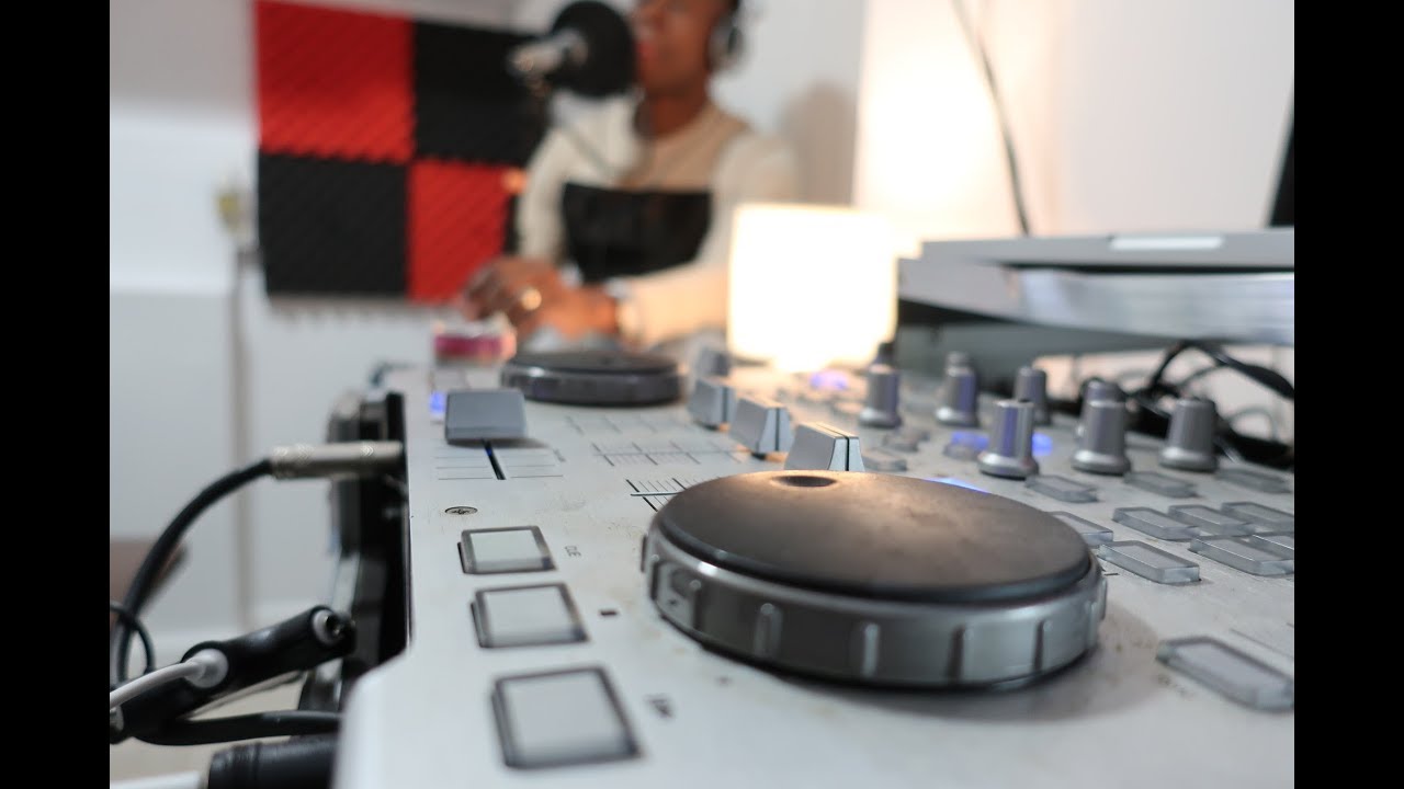 REGGAE TALK EPISODE 02: THE  RISE OF THE NON-JAMAICAN REGGAE ARTIST REGGAE TALK EPISODE 02: THE  RISE OF THE NON-JAMAICAN REGGAE ARTIST