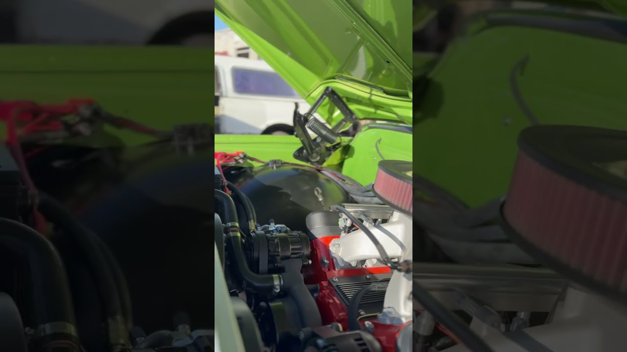Ls7 Swap Jimmy Idling Engine Bay Detail