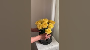 🌼💛 DIY Yellow Rose Flower Box! 🌟✨ #YellowRoses #FlowerBox #FloralDesign #Crafting #InstaFlowers