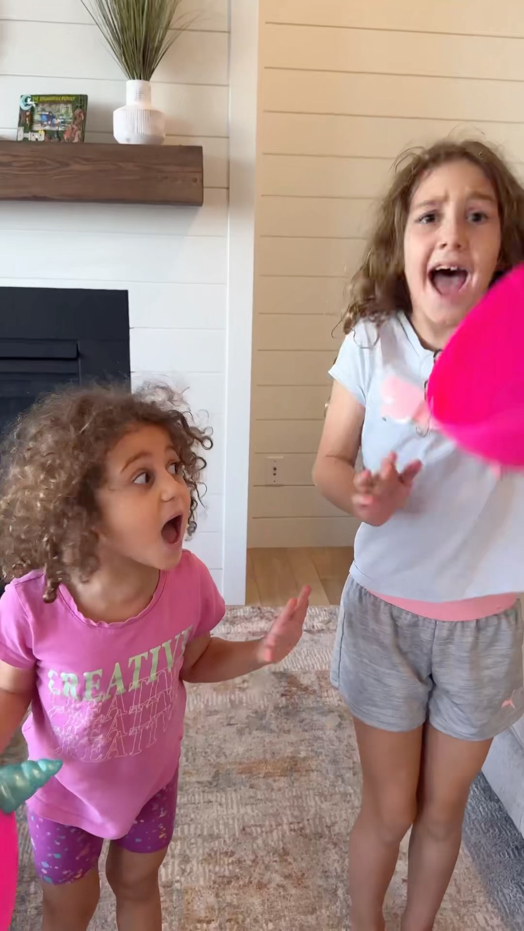 The brave sister saved Rhia and her self from a insect- sister love ❤️