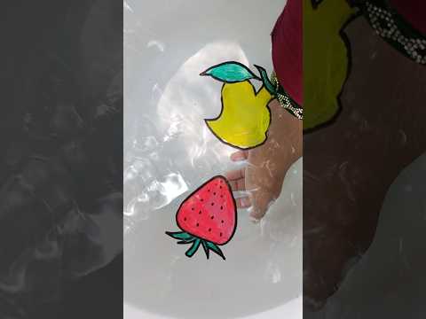 How to draw strawberry 🍓 with mango 🥭 on water 💦 wow 😳😯 it's creative 😁#shorts #viral #drawing
