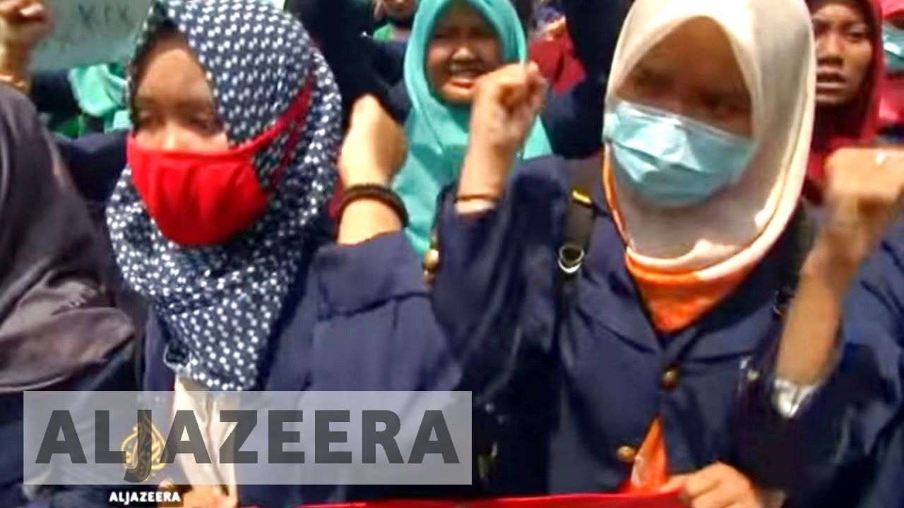ازدهار التدخين: سوق السجائر في إندونيسيا يتوسع