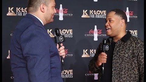 Exclusive: Aaron Cole Red Carpet Interview @ 2022 K-LOVE Fan Awards