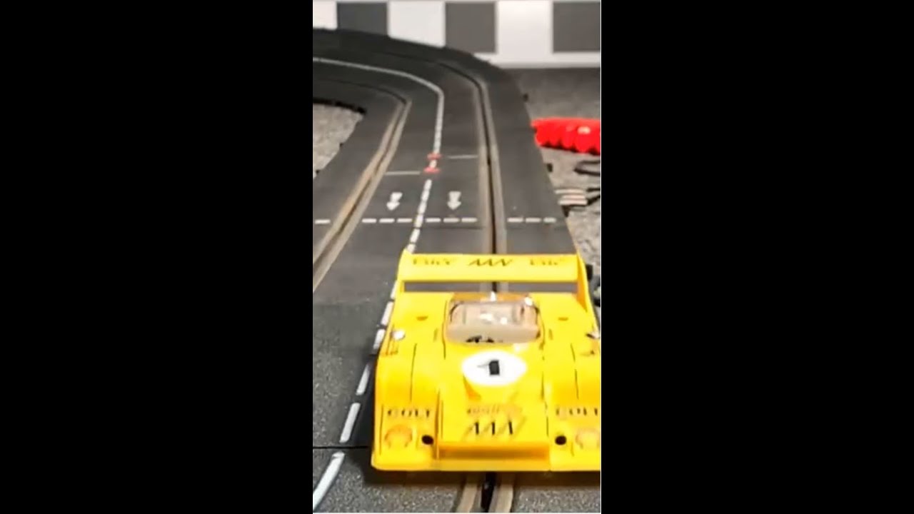 3D-Bewegungsanalyse und Geschwindigkeitsmessung mit einer Kamera. Beispiel: Spielzeugrennbahn.