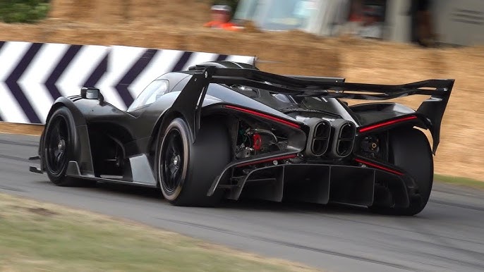 Vidéo - L'arrivé de la Bugatti Bolide à la Villa D'Este