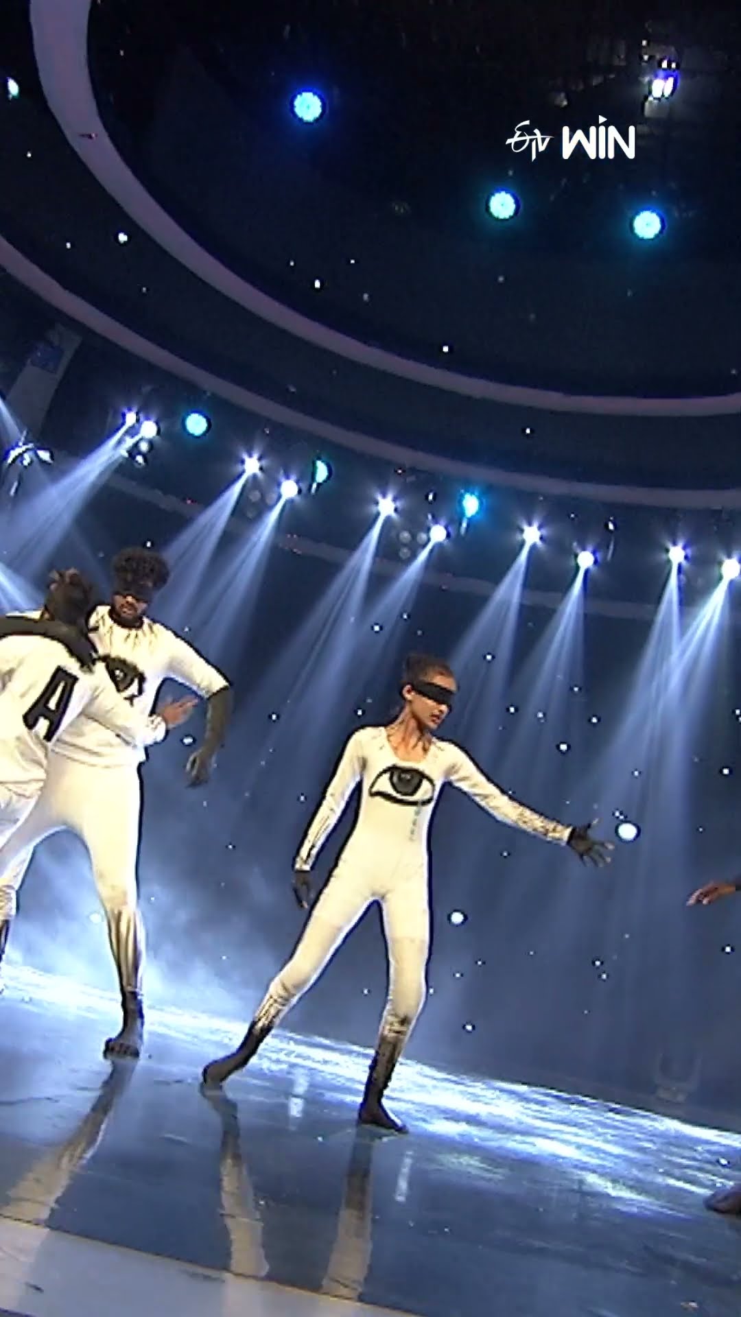 #shorts - Blindfolded Dance Performance | Amazing Talent #dheejodi #danceshow