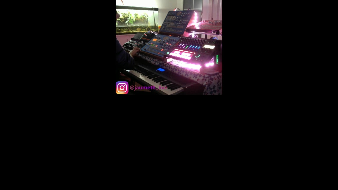 Electronic Synth Jam session