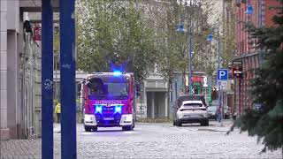 Sirenenalarme - übern Marktplatz - Einsatzfahrten zum 2 fachalarm im Stadtgebiet Bitterfeld