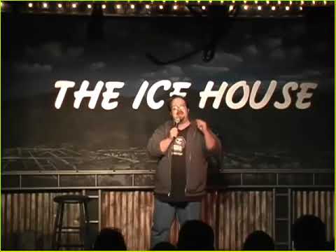 Chucklemonkeycoms Ken Pringle  the Ice House Comedy Club