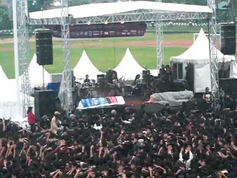 UNDERGOD - Raheut Jeung Raheut Live at Cimahi Bergetar