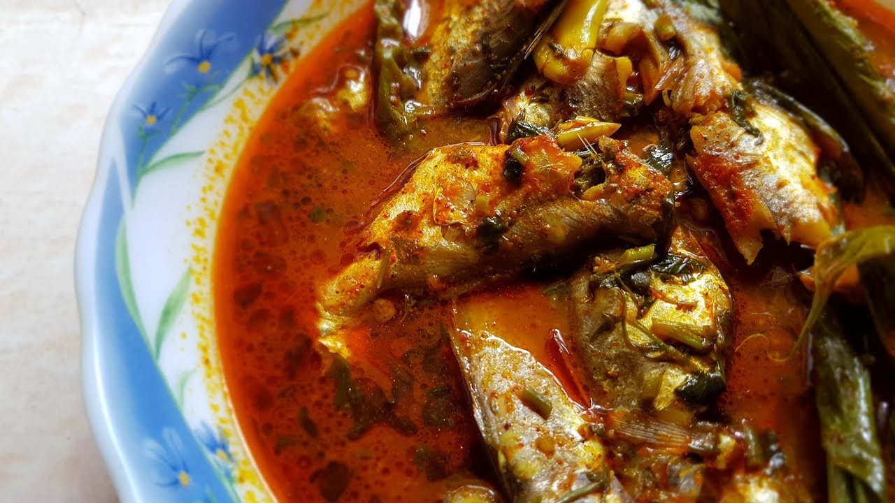 Saundale fish curry/ साउंडले फिश रस्सा - YouTube