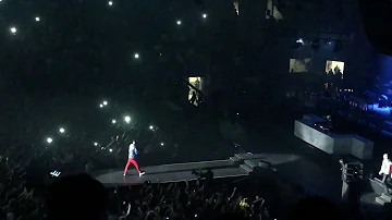 Gemitaiz (Feat. Guè Pequeno)-Tanta Roba Anthem-live @Mediolanum Forum