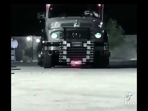 تصميم على وايت عايدي