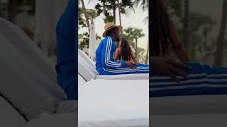 Cess Ngom - Chérie (Lyric Video) ft. Barhama
