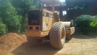 รถขุด komatsu pc120vsรถบด cat