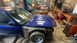 OM606 BMW E30 part 2- headlights, bonnet closure and oil cooler mounting