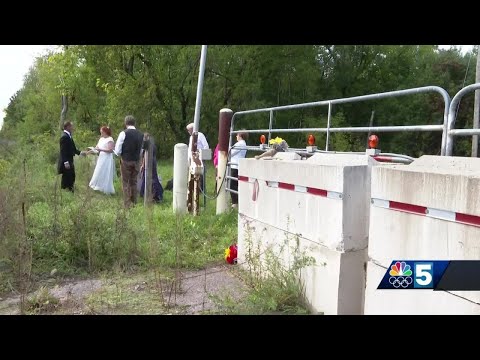 U.S.-Canada border wedding