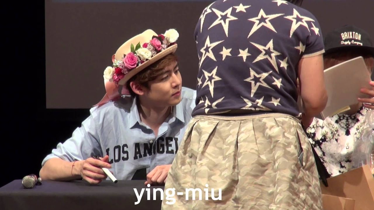 20150623 2PM fan sign-nichkhun 2