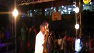 Paranoite & Dama Shakira   Dança dos Bad