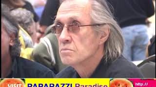 DAVID CARRADINE sells dinner appearance at autograph show