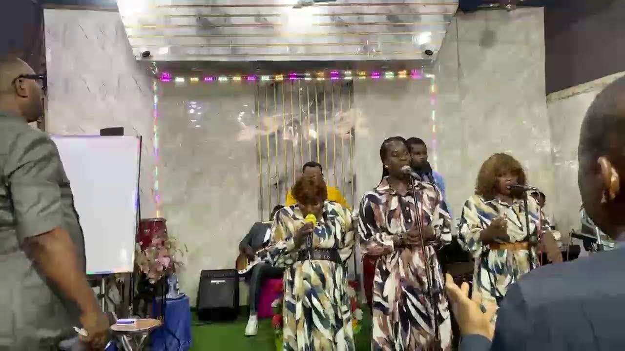 CULTE DOMINICAL  D’ACTION DE GRÂCE ET DÉDICACE ( mois de février ) AVEC L’APÔTRE DADDY MASIALA