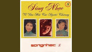 Những Bước Chân Âm Thầm