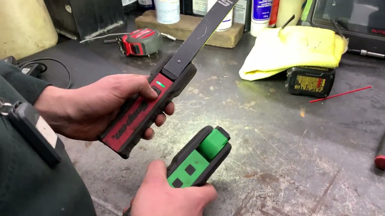 Snap-On Handheld Light LED Flex Comparison Review - YouTube