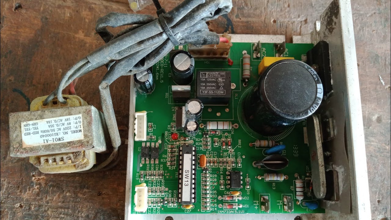 ซ่อมบอร์ดควบคุมเครื่องออกกำลังกาย อาการภาคจ่ายไฟระเบิด