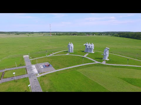 Видео: Паметник на описанието и снимката на портиера - Русия - Санкт Петербург: Санкт Петербург