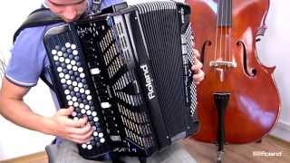 Roland V-Accordion FR-7 XBBK - By GearTestUa chords