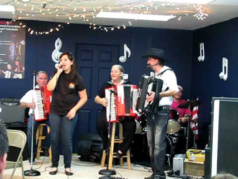 Houston Accordion Performers & Chris Rybak Demo Ro...