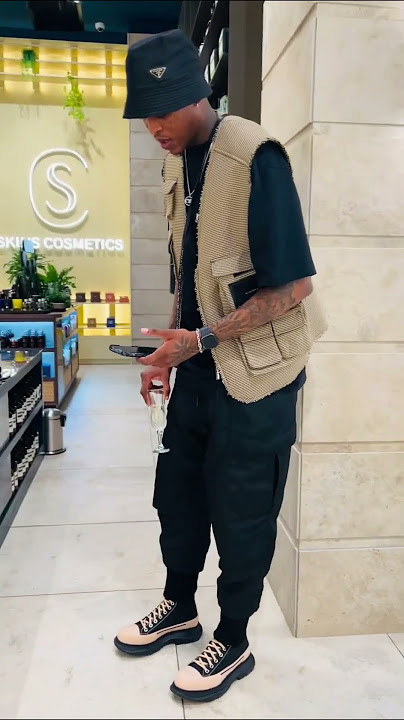 Download lagu Oscar Mbo Styled-In Givenchy & Balenciaga