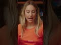 Este Haim Shows Us How to Make a Perfect (?) Vodka Soda