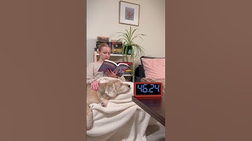 How many pages can I finish in one hour as a *slow reader*? 📖🤓 #shorts #booktube #reading #booktok