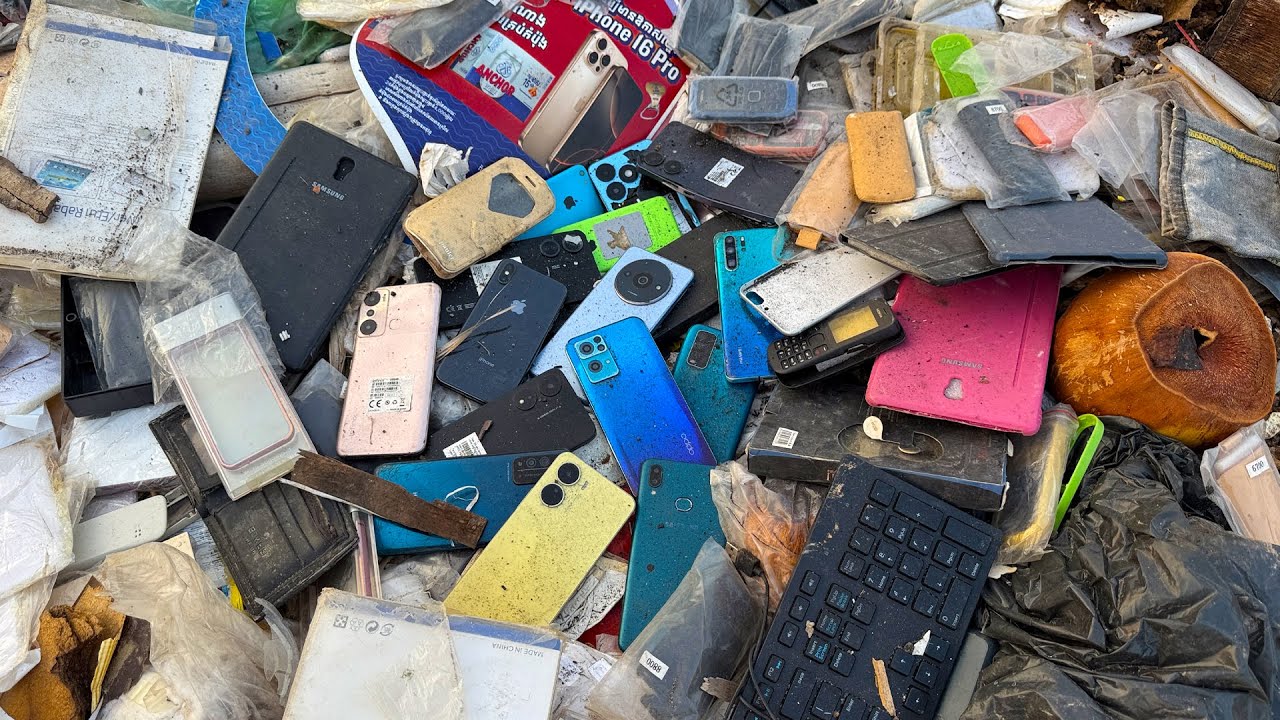 😯Very Nice 😋 ! iPhone 16 & it a lots of Phone At The Landfill | Restoration Broken Phone Redmi 13 C