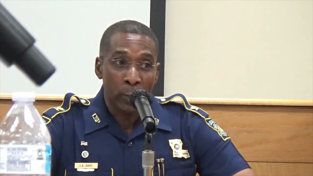 Davis Compare Graham to Greene