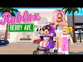 Jugando Roblox Nuevo Berry Ave con Goldie y Bebe Bloxy