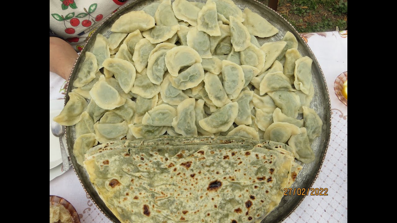 приготовили вареники и кутабы с крапивой.Домашний рафинад с орехами