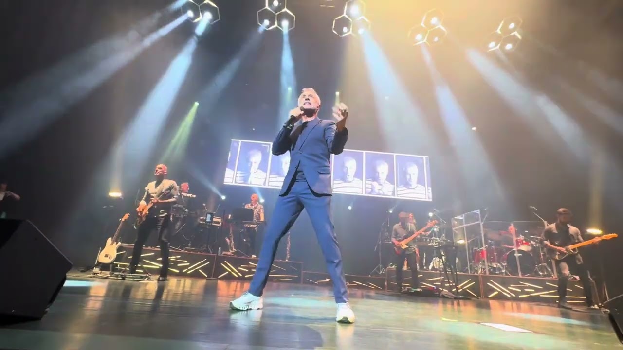 Comienzo concierto Sonríe porque estás en la foto Sergio Dalma Cartagena 05/07/2024 Gira Verano