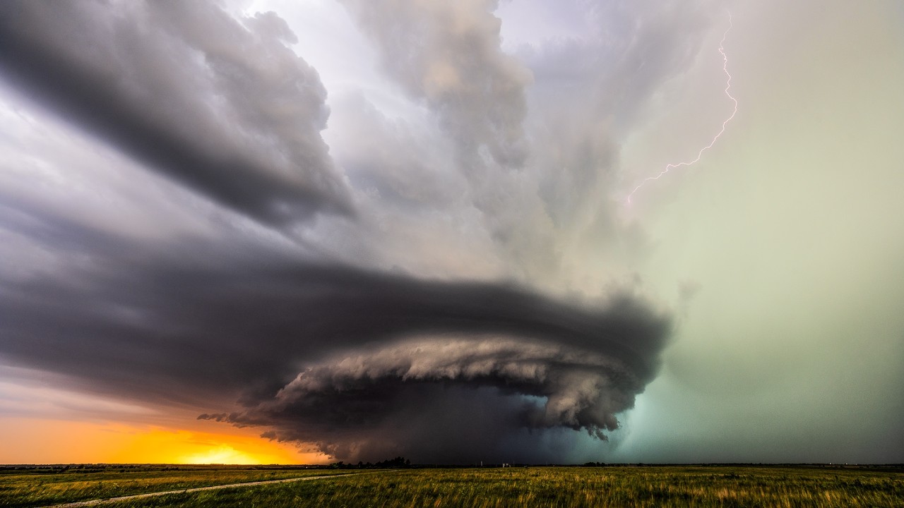 A Mothership Supercell Spins Over Kansas | Time-lapse | No AI