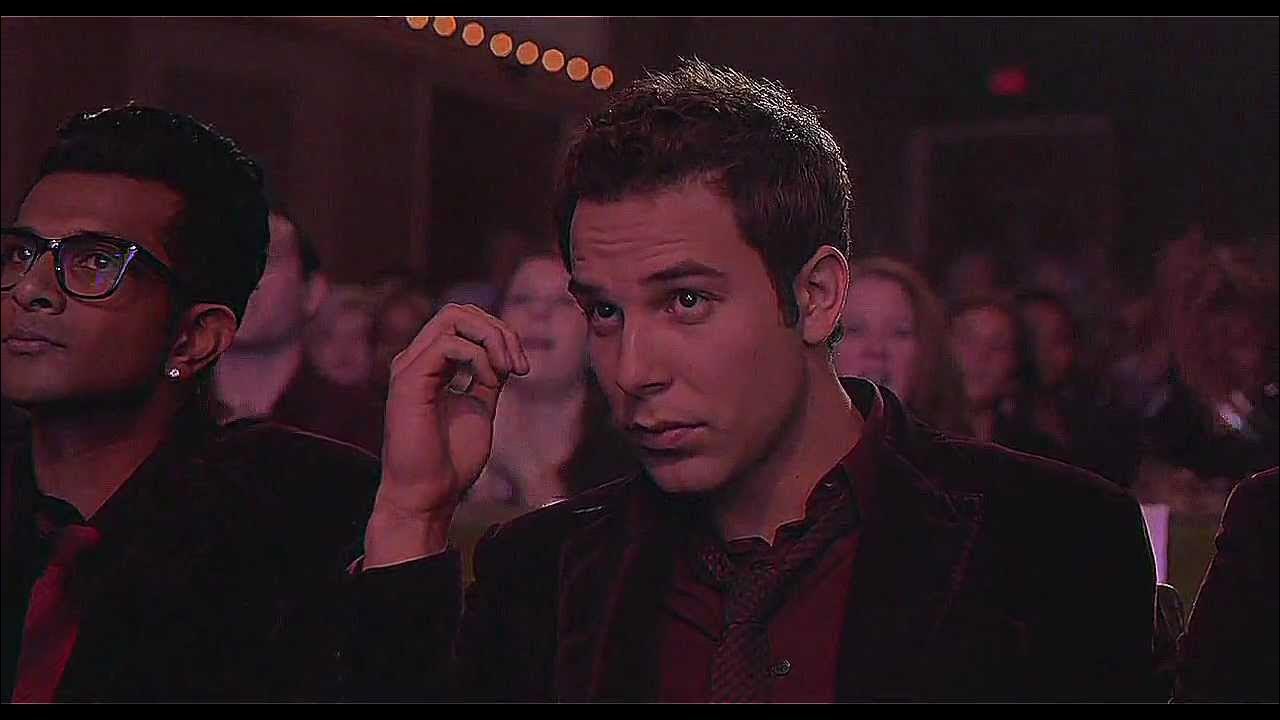 Бека голос. Бека голос. Бекка и джесси идеальный голос. Идеальный голос бекка. "pitch perfect" (2012).