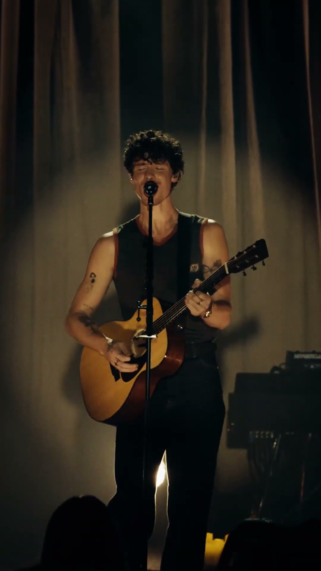 heart of gold from “for friends and family only, a live concert film “ ✨?