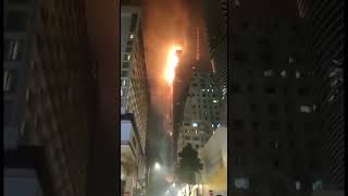 В Гонконге эпично загорелся строящийся 42-этажный небоскрёб.