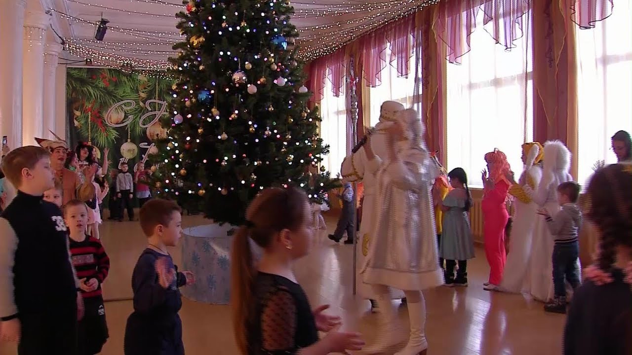 Чудесную сказку в светлый праздник Рождества представили для детей и взрослых в ДК «Надеждинский»