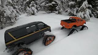 WATCH HOW THIS RC DOES ON SNOW ,TRAXXAS TRAXX & REDCAT VAN GEN8 ON TRACK 3D PRINTED.