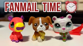 Starting The Year Off With Some Fanmail! ✉️ | Opening A Christmas Present Sent To Me By A Fan? 🎁